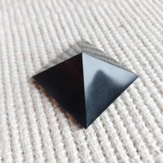 Pyramida Obsidián 4 cm