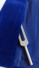 Terapeutická ladička 136,10 Hz hliník Země