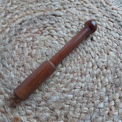 Malá palička na tibetskou misku drevena