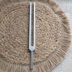 Terapeutická ladička 126,22 Hz Slunce 3. čakra hliník CZ