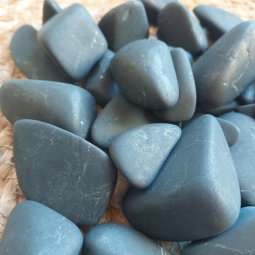 Šungit: tajemný černý kámen