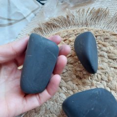 Šungit hmatka neleštěná