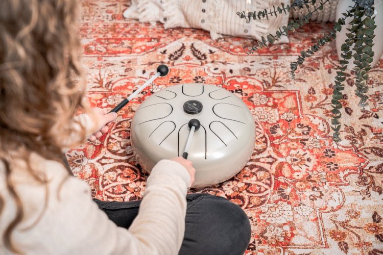 Kovový bubon Steel Tongue drum perleťový G moll Sonic Energy