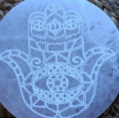 Tácek Selenit 10 cm Ruka Fatimy  (Hamsa)