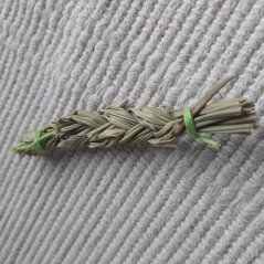 Vykuřovací cop, svazek Sladká tráva (Sweetgrass) – 10 cm