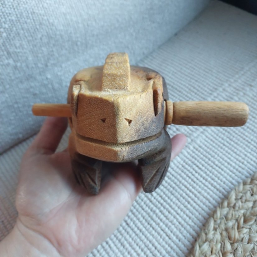 Hrací zvířátko Žába střední 14 cm