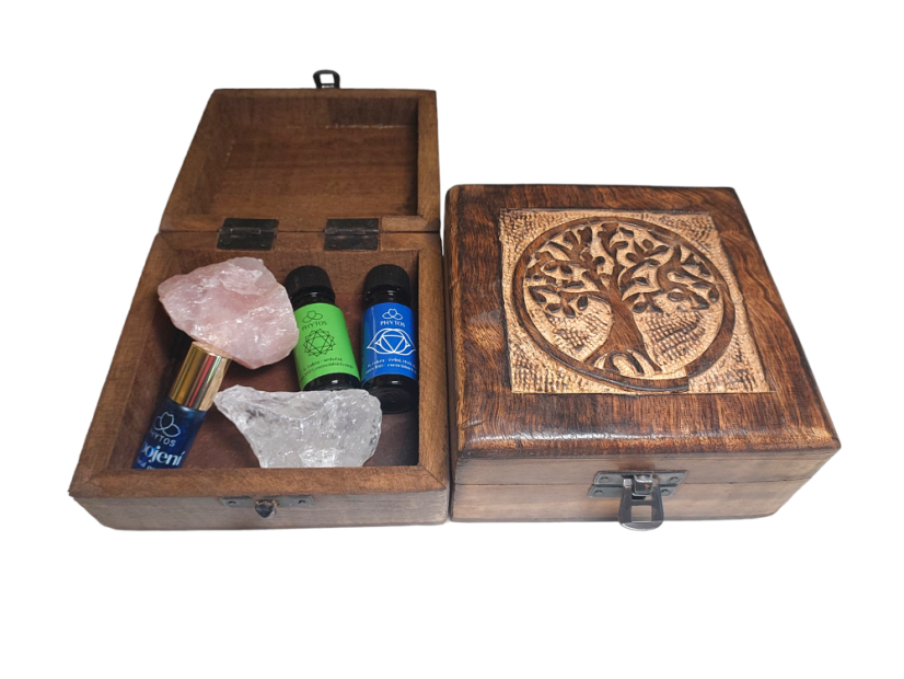 Dřevěná krabička Buddha 13 x 13 x 6 cm