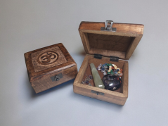 Drevená krabička Buddha 13 x 13 x 6 cm