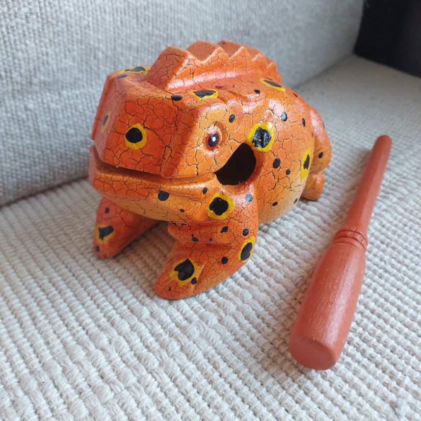 Hrací zvířátko Žába Pralesnička střední 14 cm - Barva: Oranžová