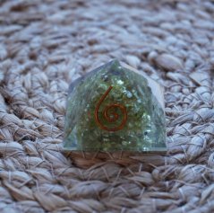 Pyramida Orgonit  Peridot (Olivín)