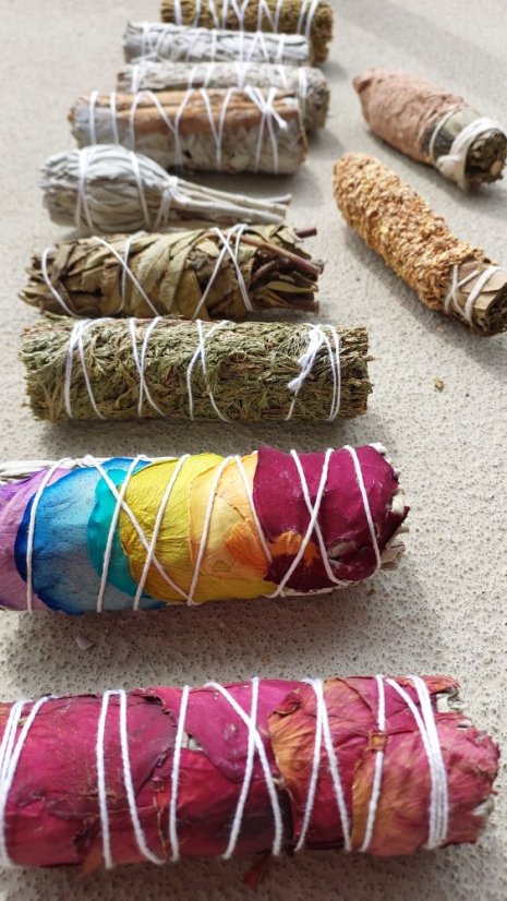 Vykurovací zväzok s Bielou šalviou a ružou