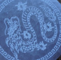 Tácek Selenit 10 cm Drak