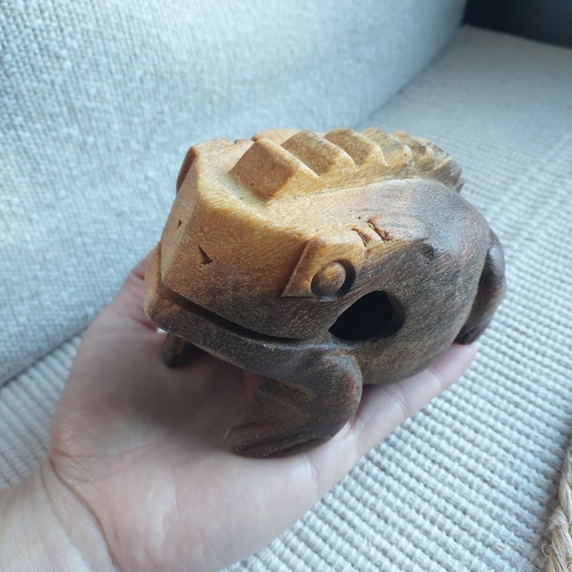 Hrací zvířátko Žába střední 14 cm