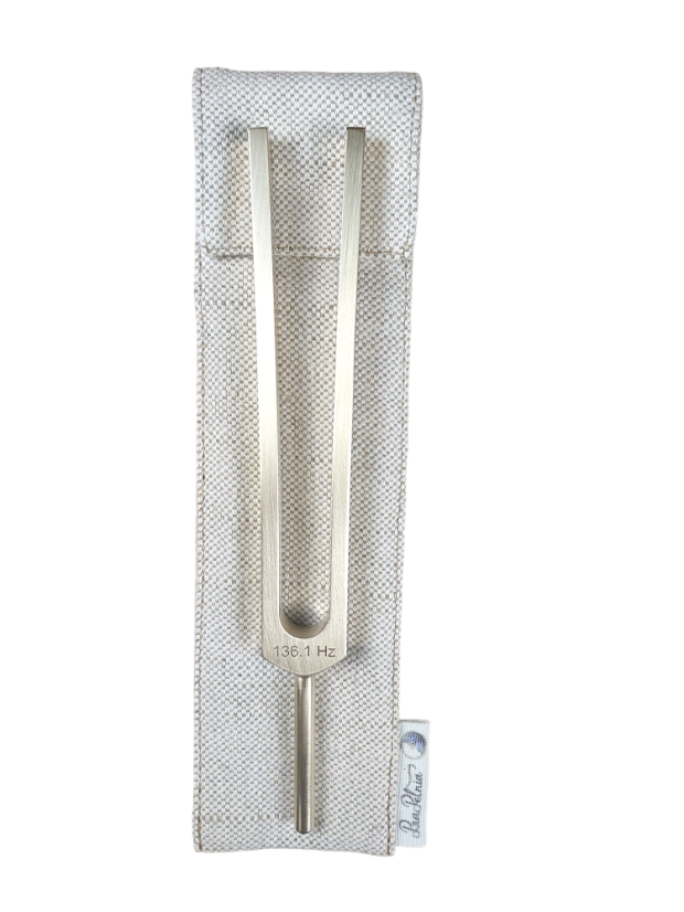 Terapeutická ladička 4.čakra Srdcová 136,10 Hz mosadz Zem Srdce