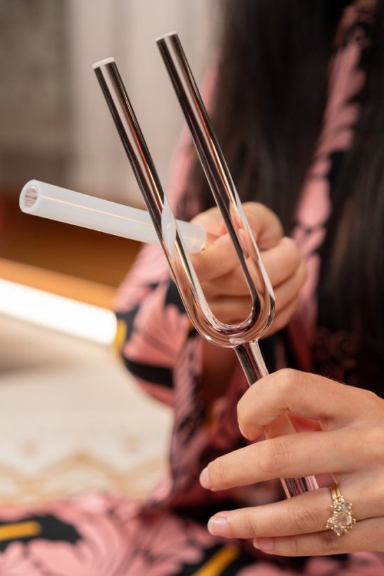 Křišťálová terapeutická ladička 528 Hz DNA oprava