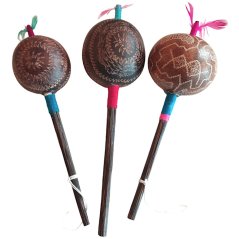 Šamanské chřestidlo větší