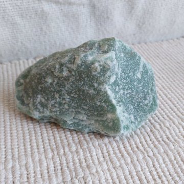 Surové minerály