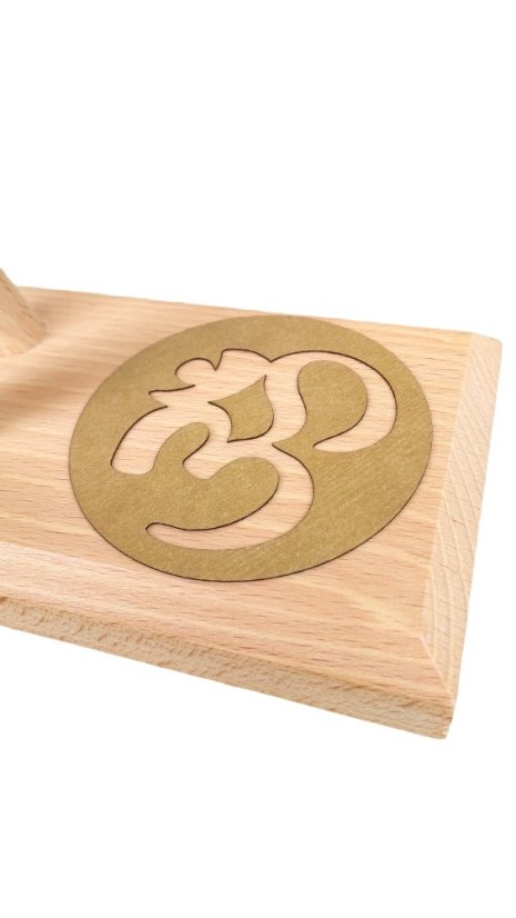 Stand Pisa for 2 chimes with Om