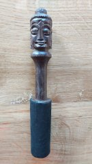 Malá vyrezávaná tibetská palička Buddha