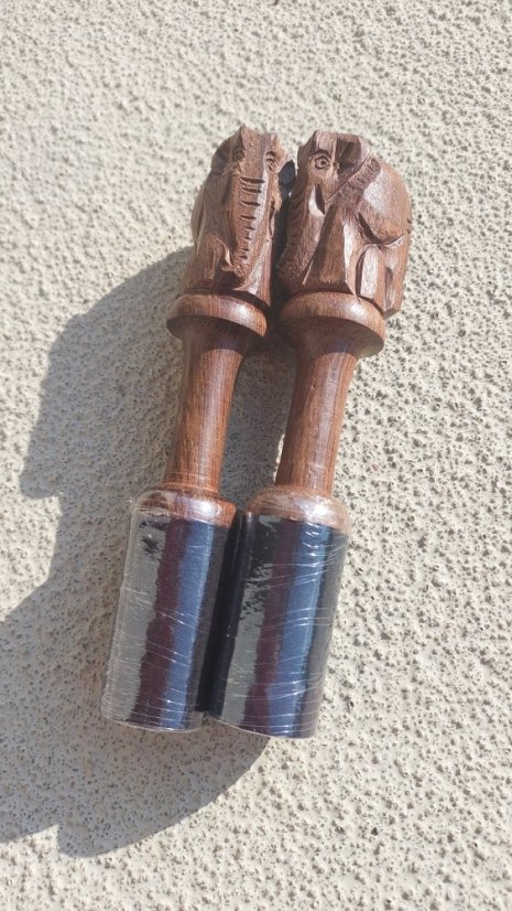 Malá vyrezávaná tibetská palička Slon
