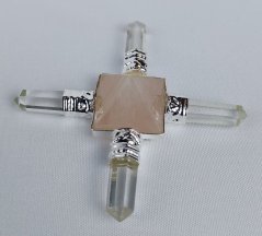 Generátor energie s pyramídou z ružového kremeňa mini