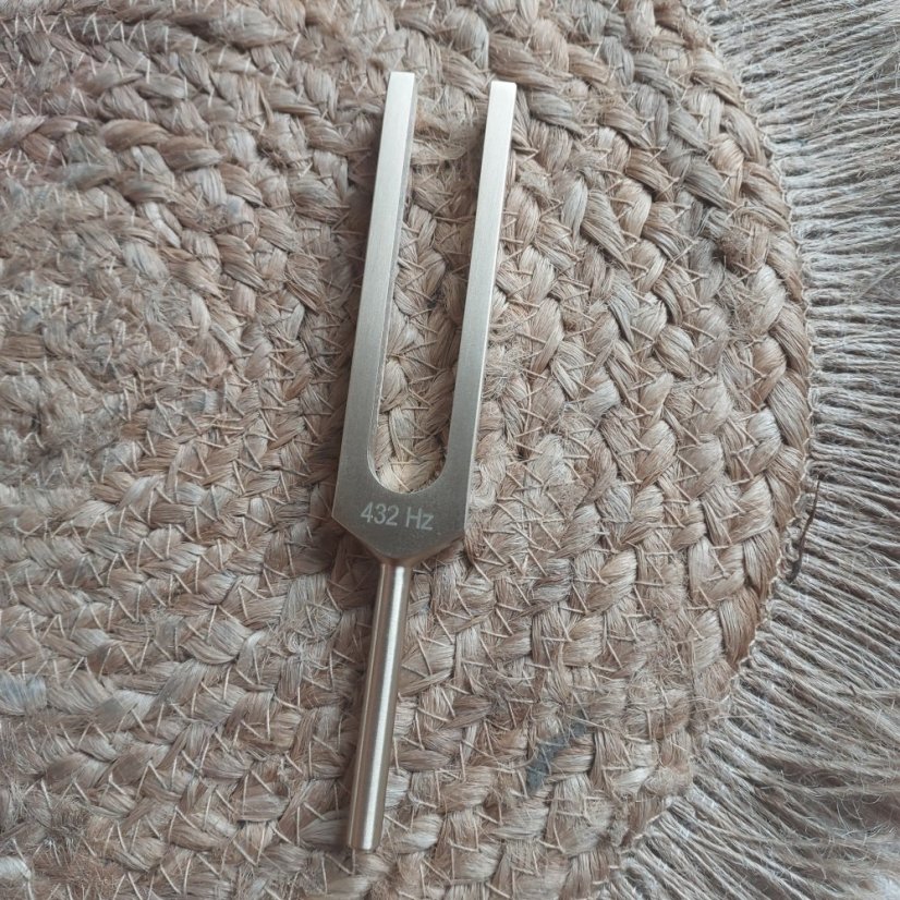 Terapeutická ladička 432 Hz mosadz