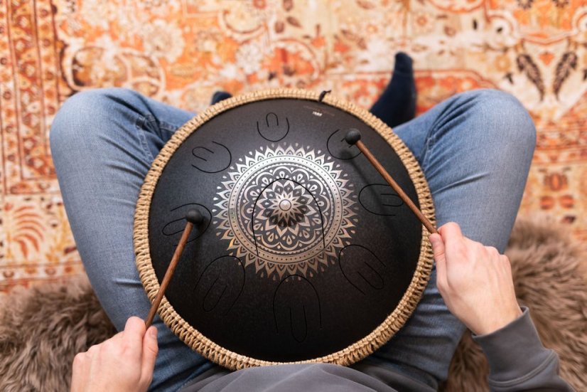 Kovový bubon Octave Steel Tongue drum Kvety D kurd Sonic Energy
