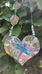 Keramický záves Srdce Vážky